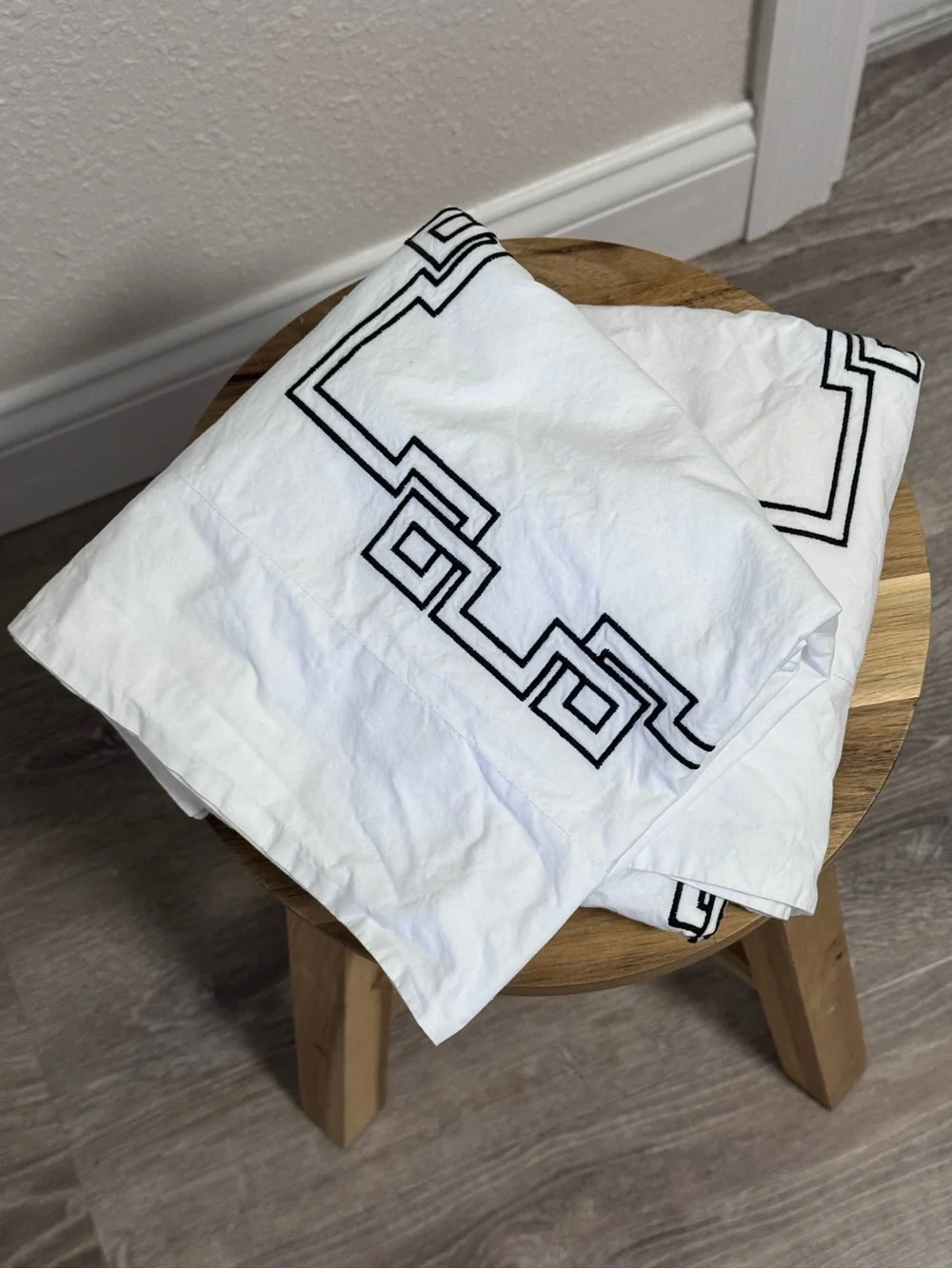 Dea Italian Linens Hand Embroidered Greek Key Queen Shams Set